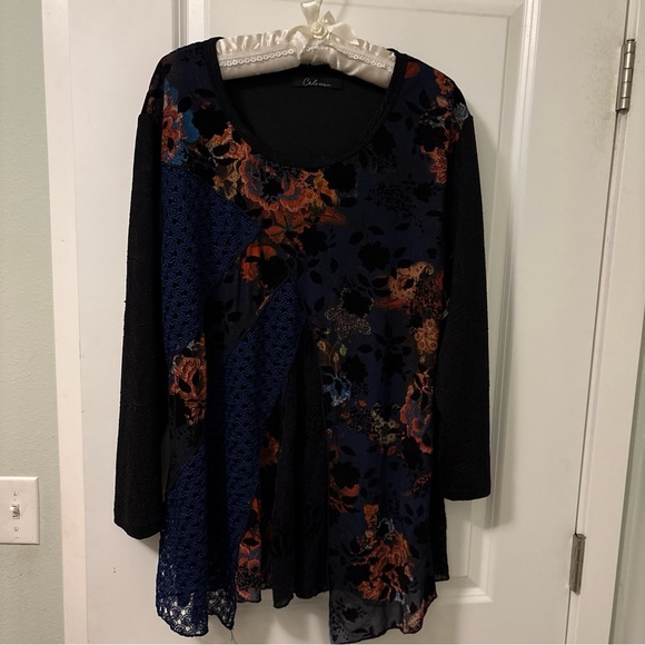 Elegant Floral Patchwork Blouse - Picture 1 of 6